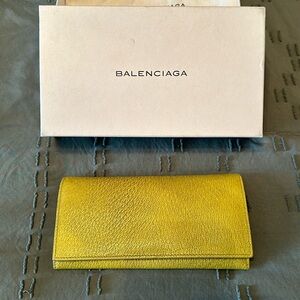 Balenciaga Wallet with original box and dust bag.